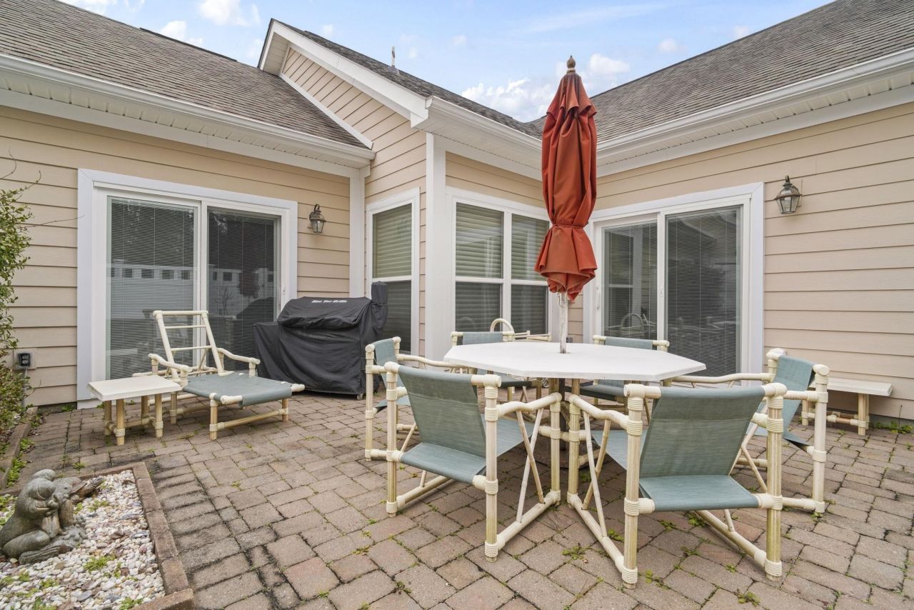 352 Arlington Circle  Photo 27