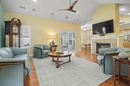 352 Arlington Circle  photo 4