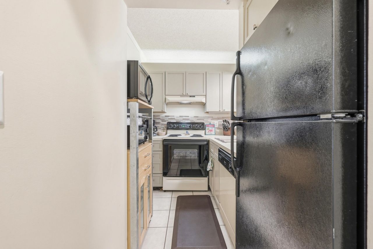 415 Ocean Creek Dr. Photo 11