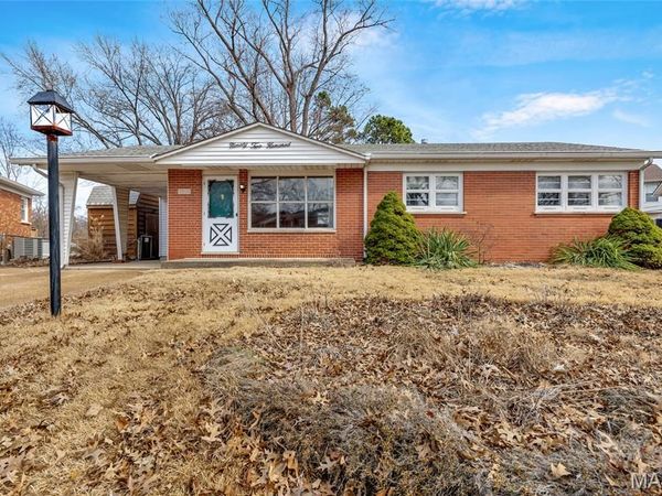 9200 Papoose Drive, St Louis, MO 63123