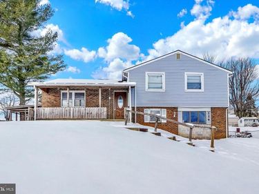 126 CLAREMONT DRIVE, SEVEN VALLEYS, PA 17360