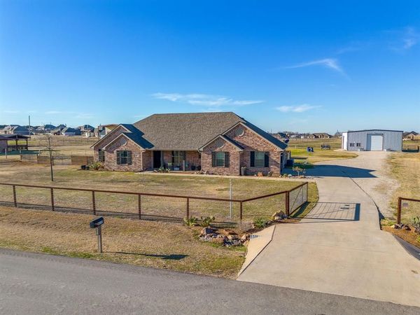 6104 Kentucky Street , Joshua, TX 76058