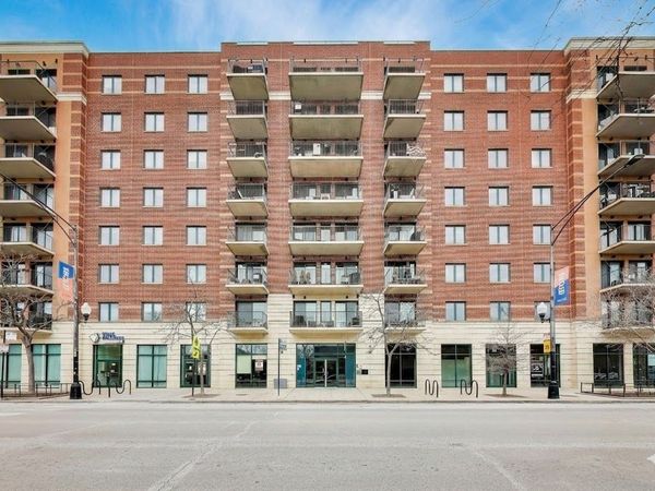 4848 N SHERIDAN Road, Unit 203, Chicago, IL 60640