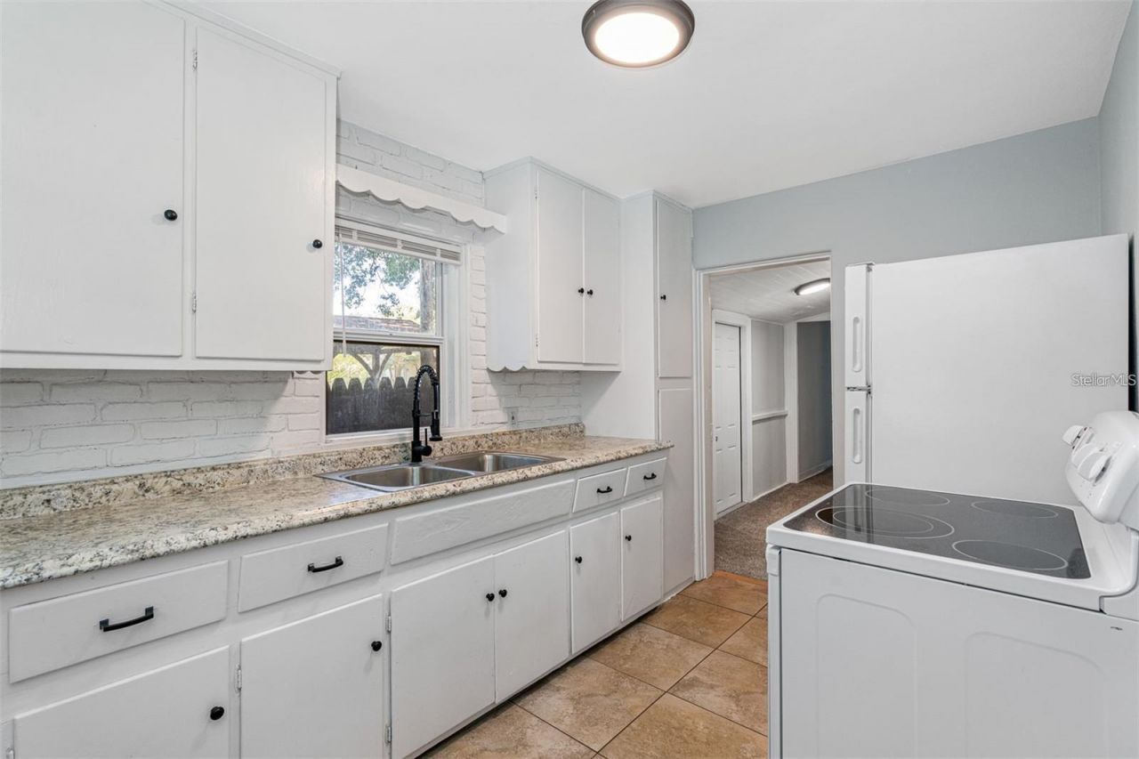 835 35th Avenue S, Saint Petersburg, FL 33705 Photo