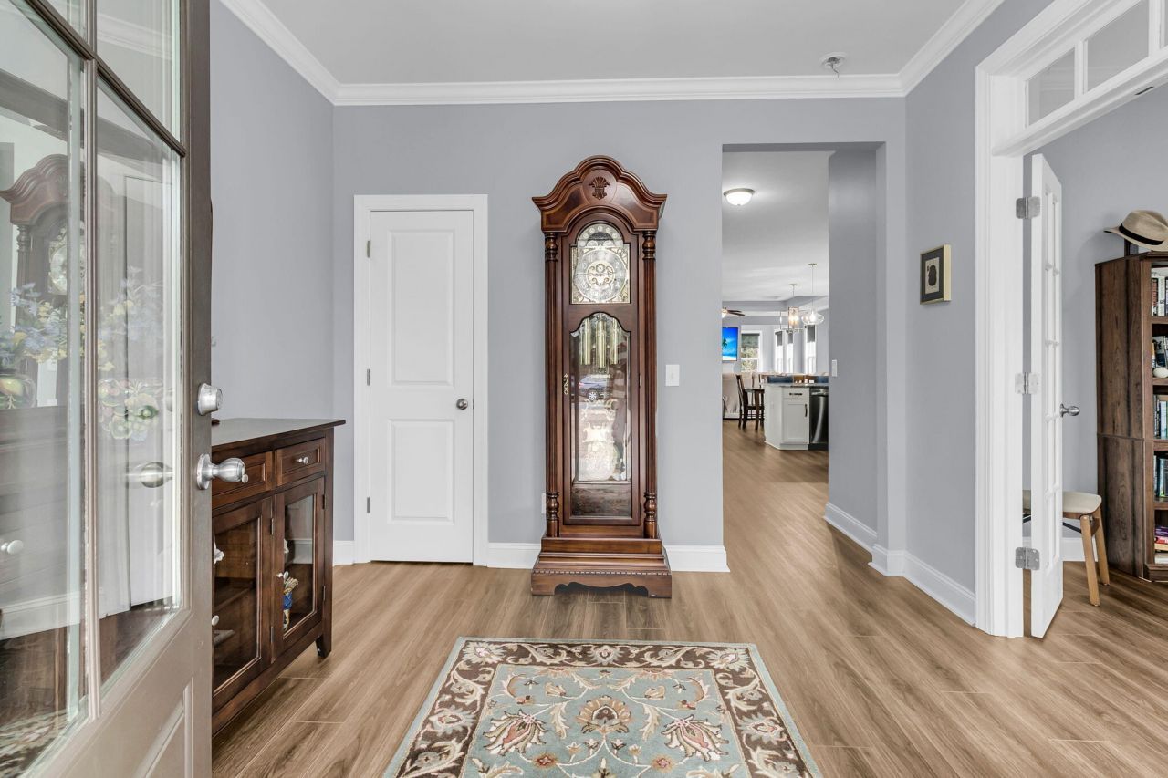 130 Berkshire Drive Photo 18