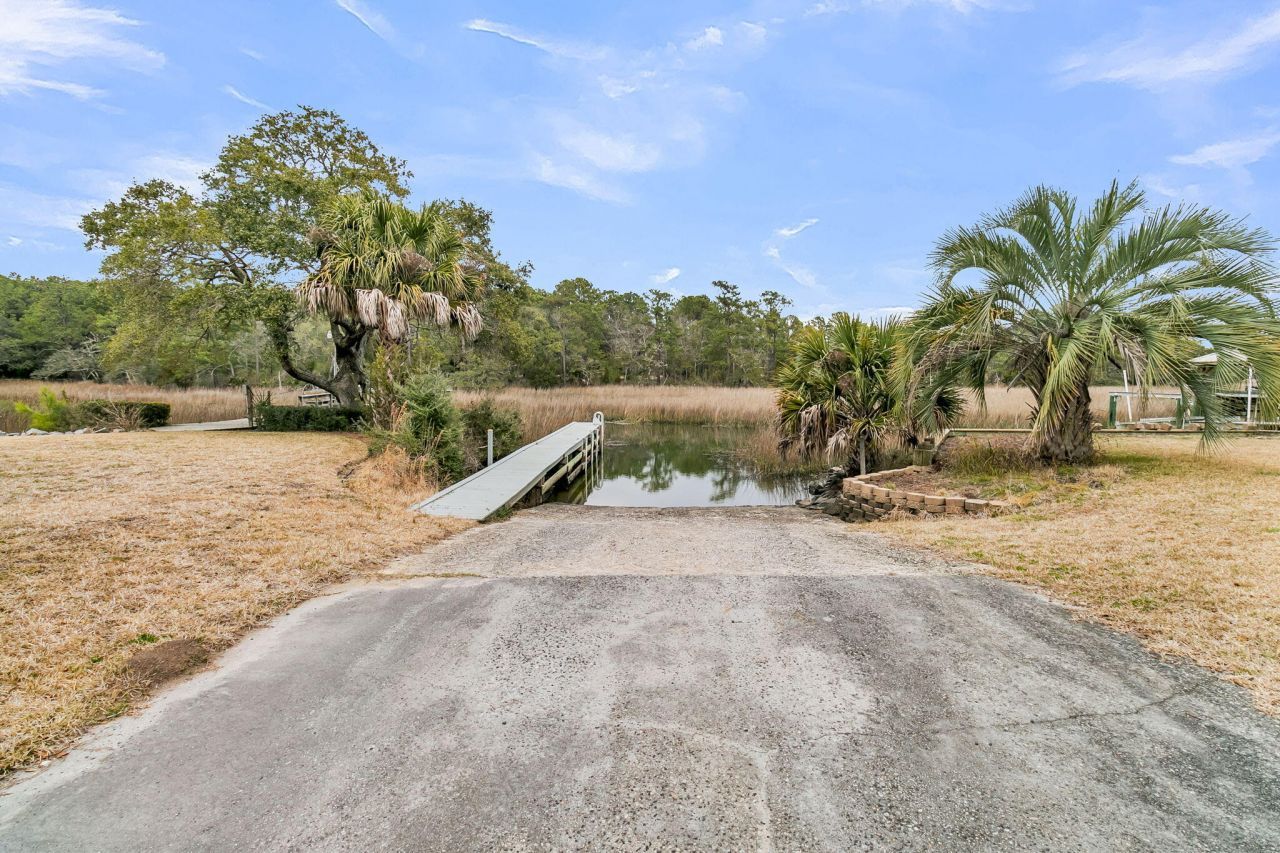 130 Berkshire Drive Photo 4