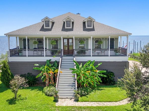 6619 Belle Fontaine Drive, Ocean Springs, MS 39564