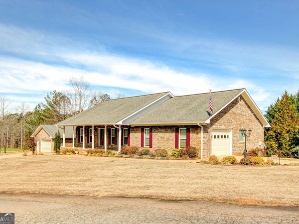 144 Bluff Circle, Wedowee, AL 36278