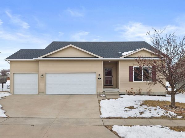 713 SE 12th Street, Grimes, IA 50111