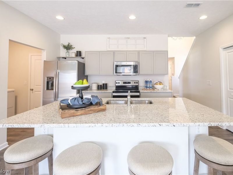 3540 Bushwillow Drive, Green, OH 44685 Photo 4