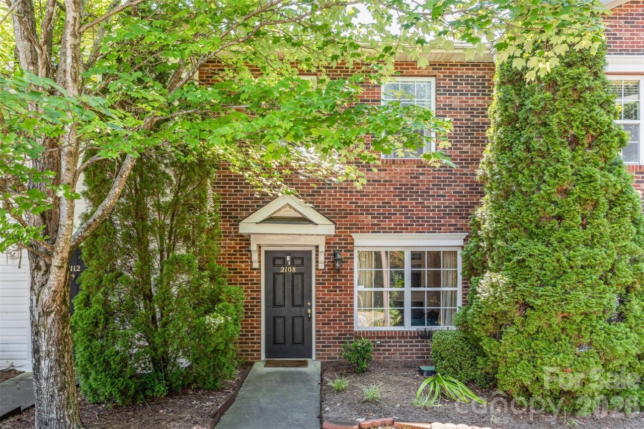 2108 Sardony Lane, Charlotte, NC 28213 Main Photo