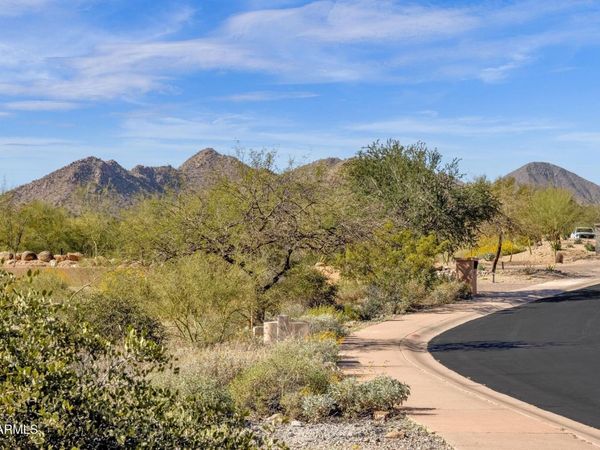 11760 N SUNSET VISTA Drive, Unit 42, Fountain Hills, AZ 85268