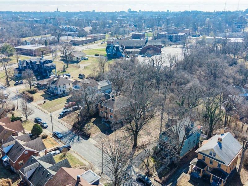 533 Camden Avenue, Cincinnati, OH 45229 Photo 3