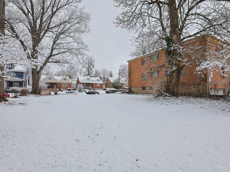 533 Camden Avenue, Cincinnati, OH 45229 Photo 5