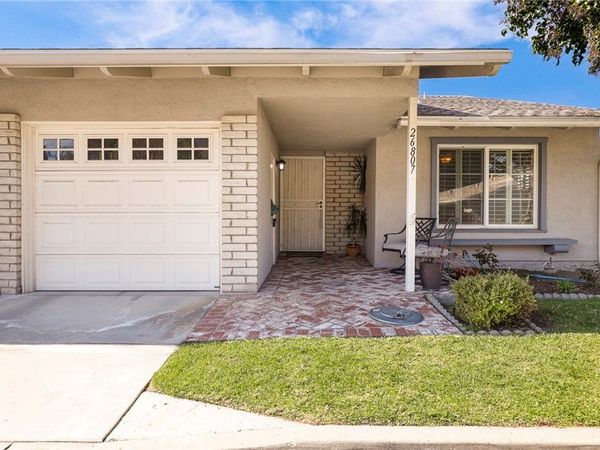 26807 Circle Of The Oaks, Newhall, CA 91321