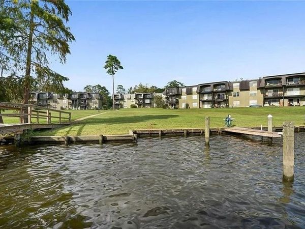 301 Riverbend Drive, Unit 301, Mobile, AL 36605