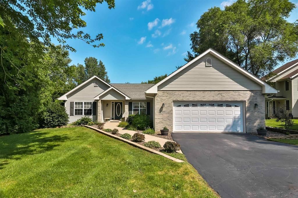 105 Thornhill Drive Sw, Poplar Grove, IL 61065 Main Photo