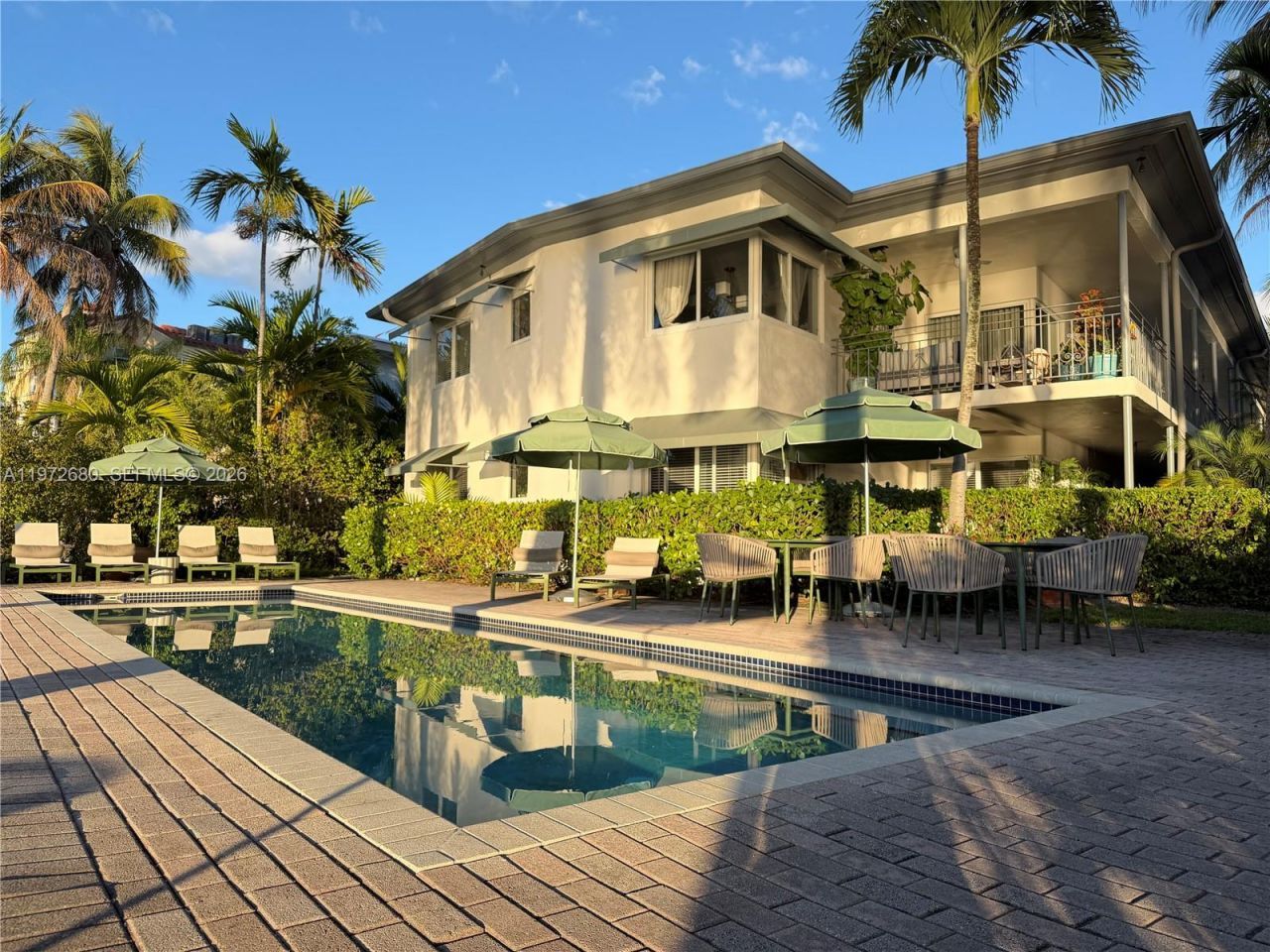 4780 Pine Tree Dr, Unit 8, Miami Beach, FL 33140 Photo