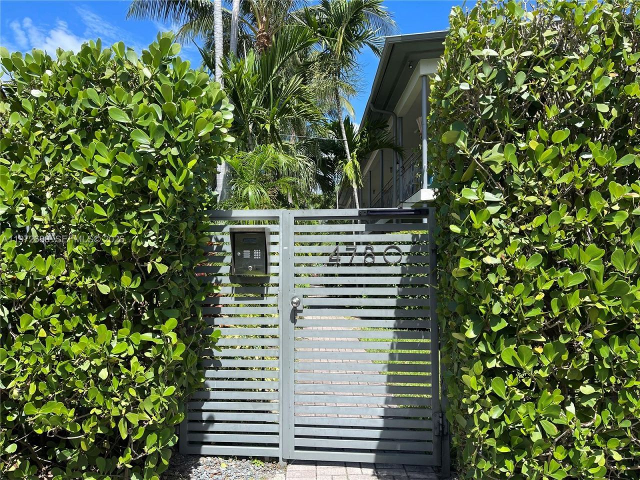 4780 Pine Tree Dr, Unit 8, Miami Beach, FL 33140 Photo