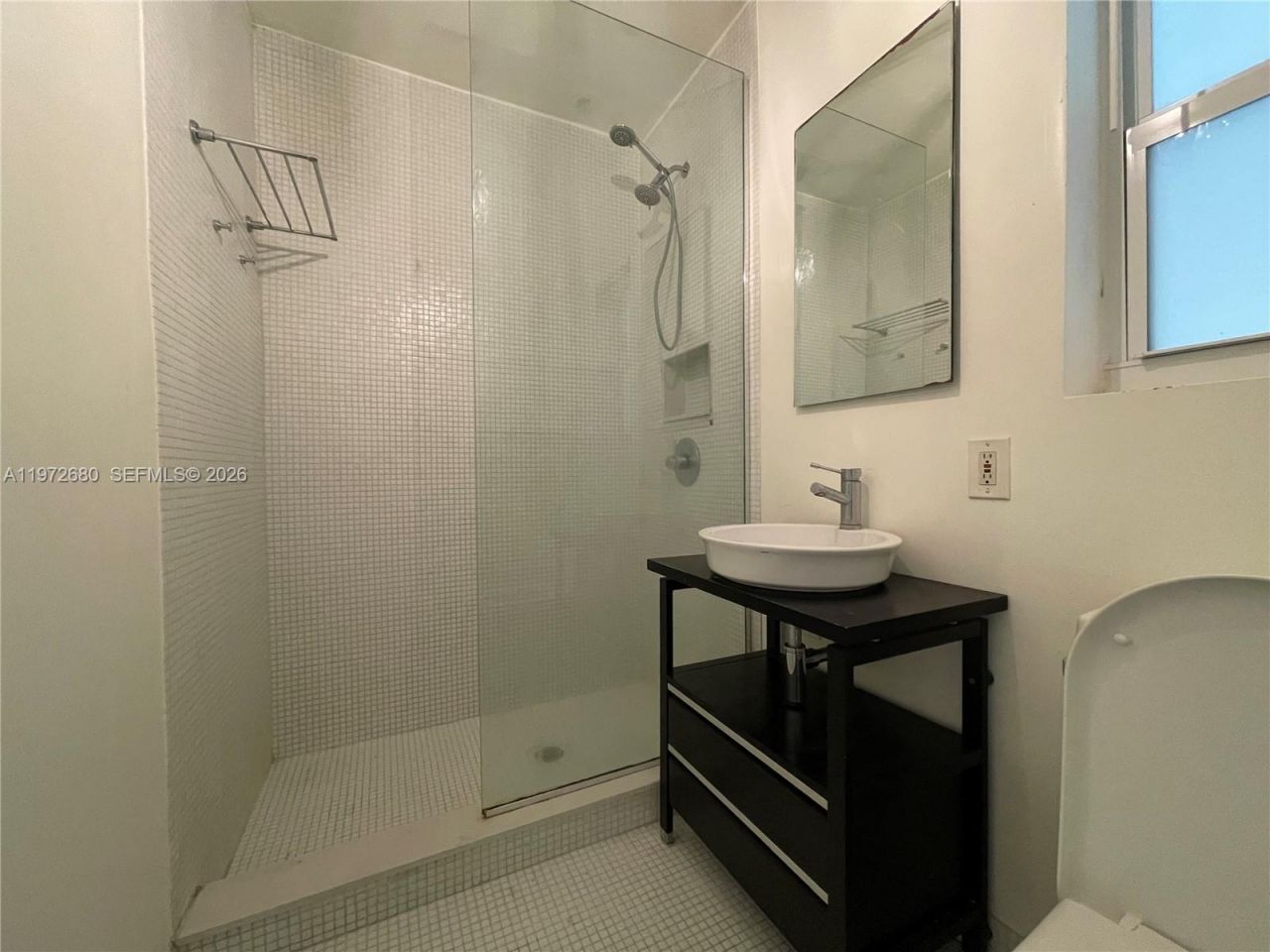 4780 Pine Tree Dr, Unit 8, Miami Beach, FL 33140 Photo