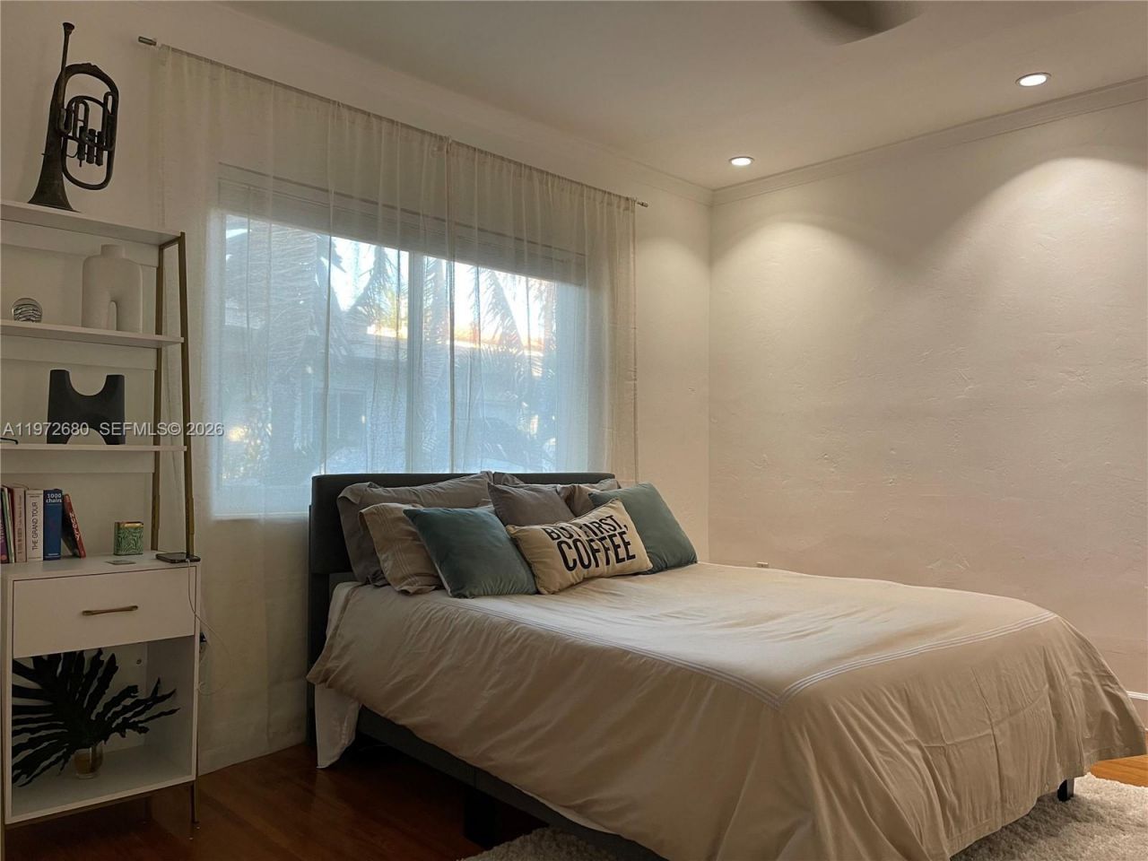 4780 Pine Tree Dr, Unit 8, Miami Beach, FL 33140 Photo