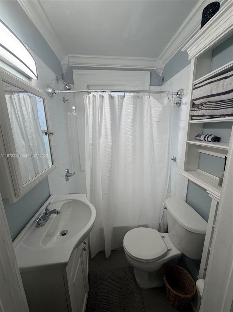 124 Mendoza Ave, Unit 2A, Coral Gables, FL 33134 Photo
