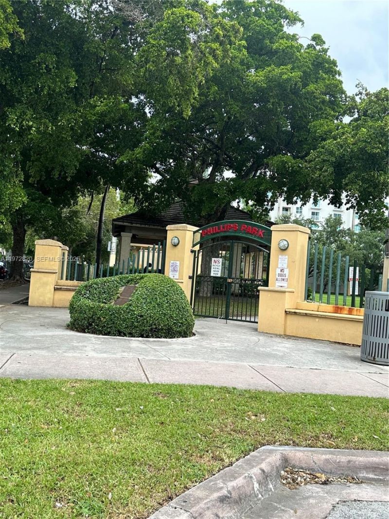 124 Mendoza Ave , Unit 2A, Coral Gables, FL 33134 Photo