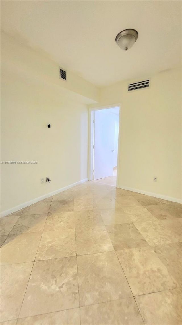 1850 S Ocean Dr, Unit 909, Hallandale Beach, FL 33009 Photo