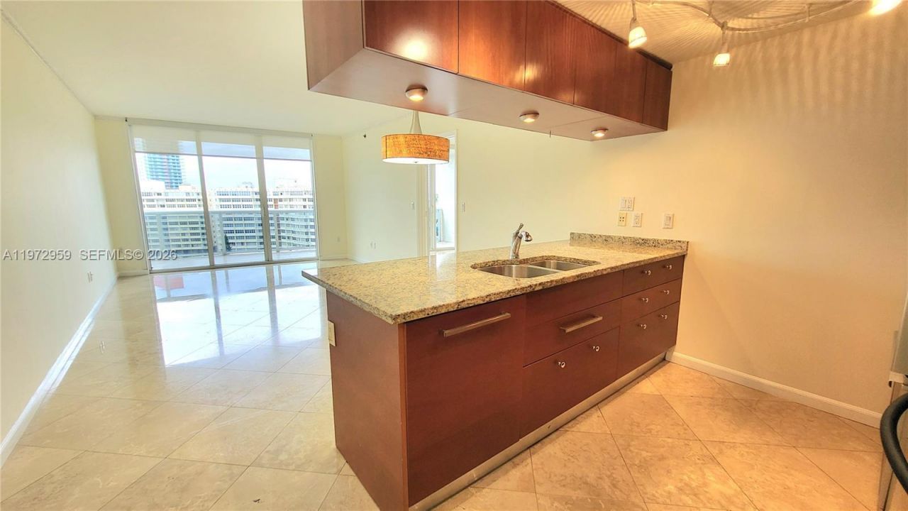 1850 S Ocean Dr, Unit 909, Hallandale Beach, FL 33009 Photo