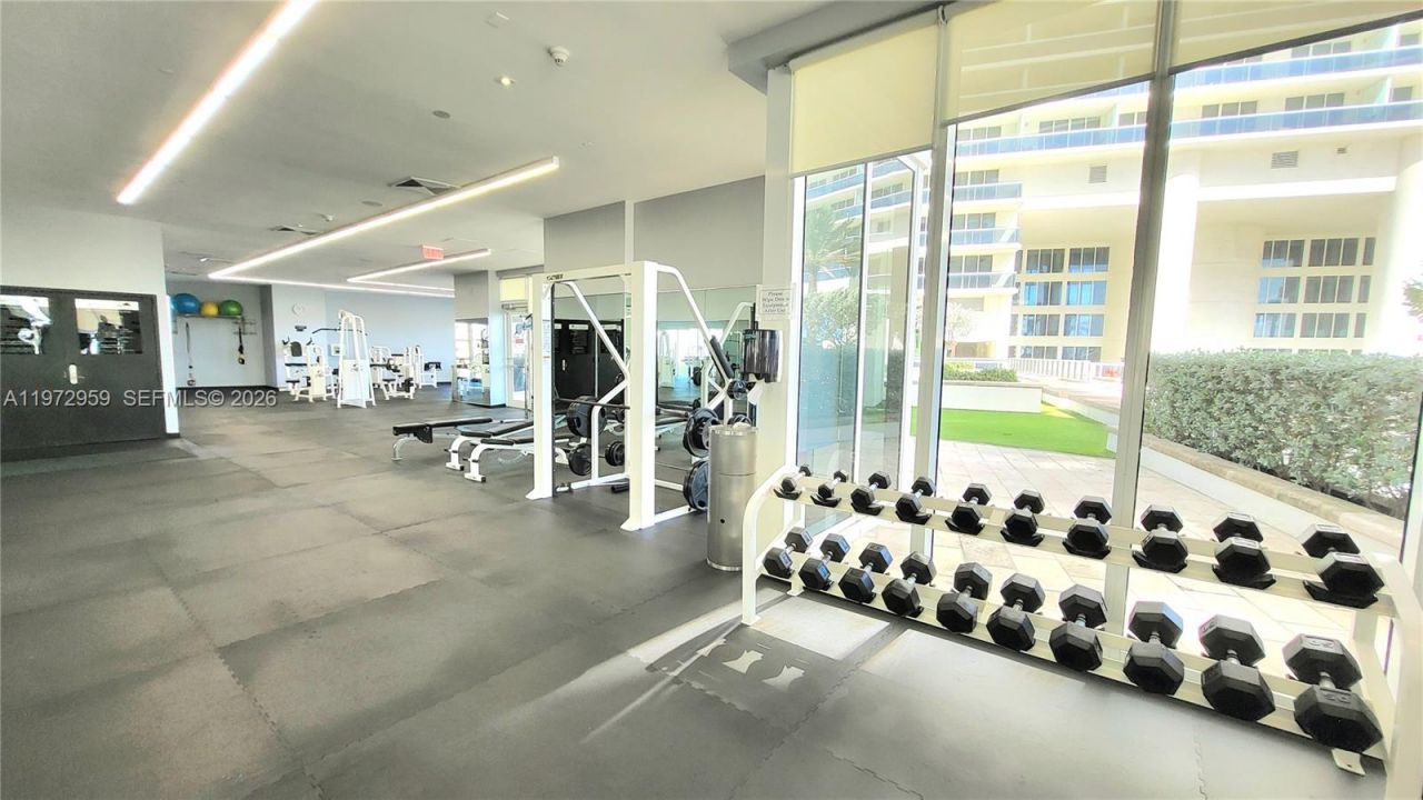 1850 S Ocean Dr, Unit 909, Hallandale Beach, FL 33009 Photo