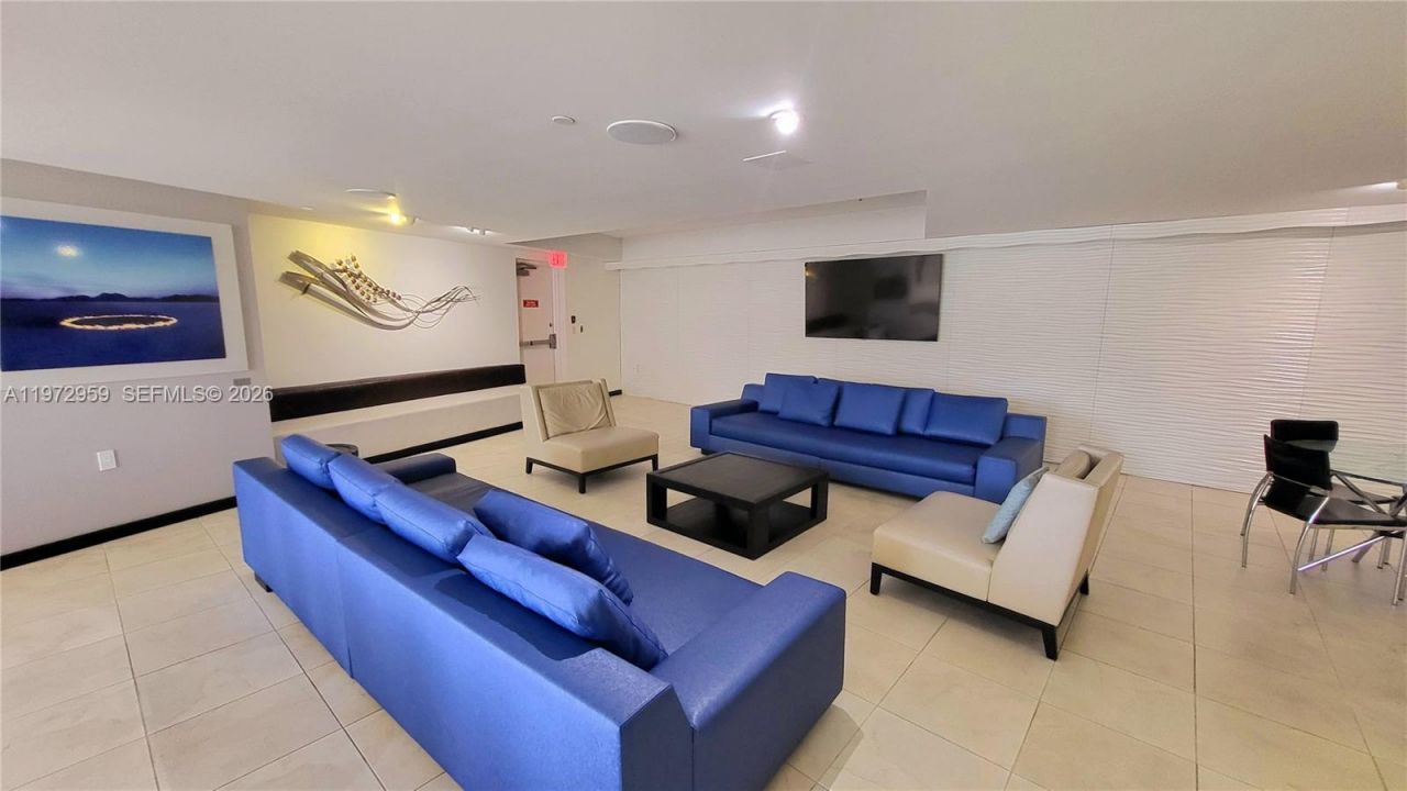 1850 S Ocean Dr, Unit 909, Hallandale Beach, FL 33009 Photo