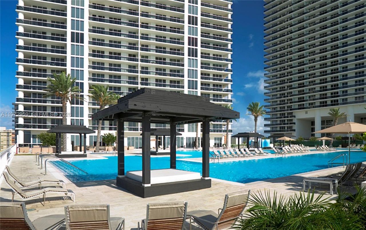 1850 S Ocean Dr, Unit 909, Hallandale Beach, FL 33009 Photo
