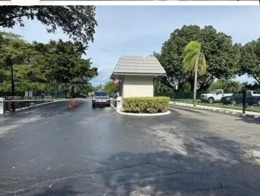 5860 NW 44th St, Unit 208, Lauderhill, FL 33319 Photo