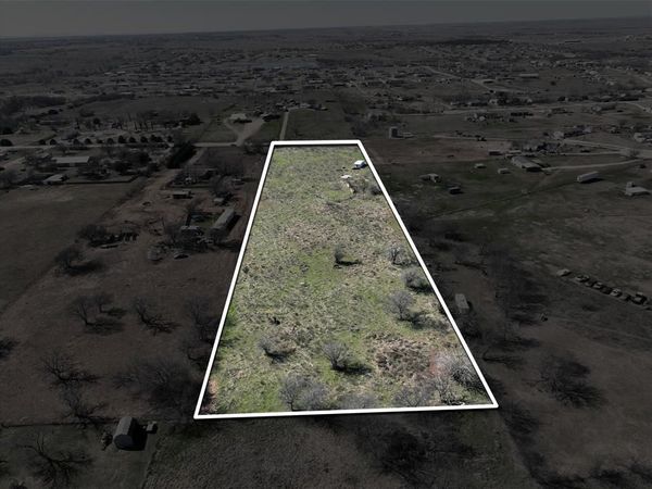 8824 Clearview Drive, Joshua, TX 76058
