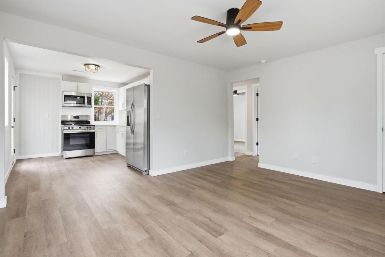 1543 Evergreen Street Photo 13