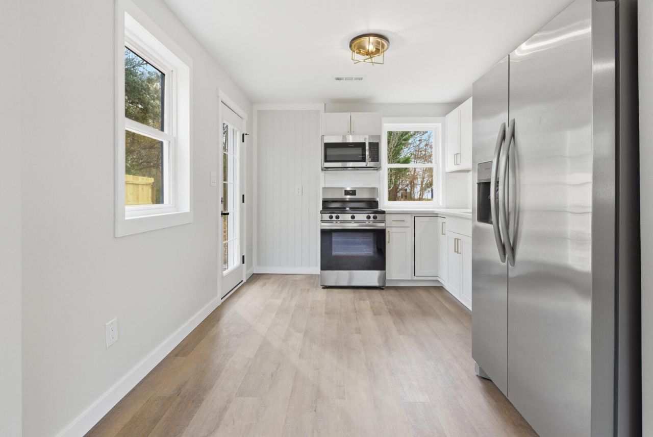 1543 Evergreen Street Photo 14