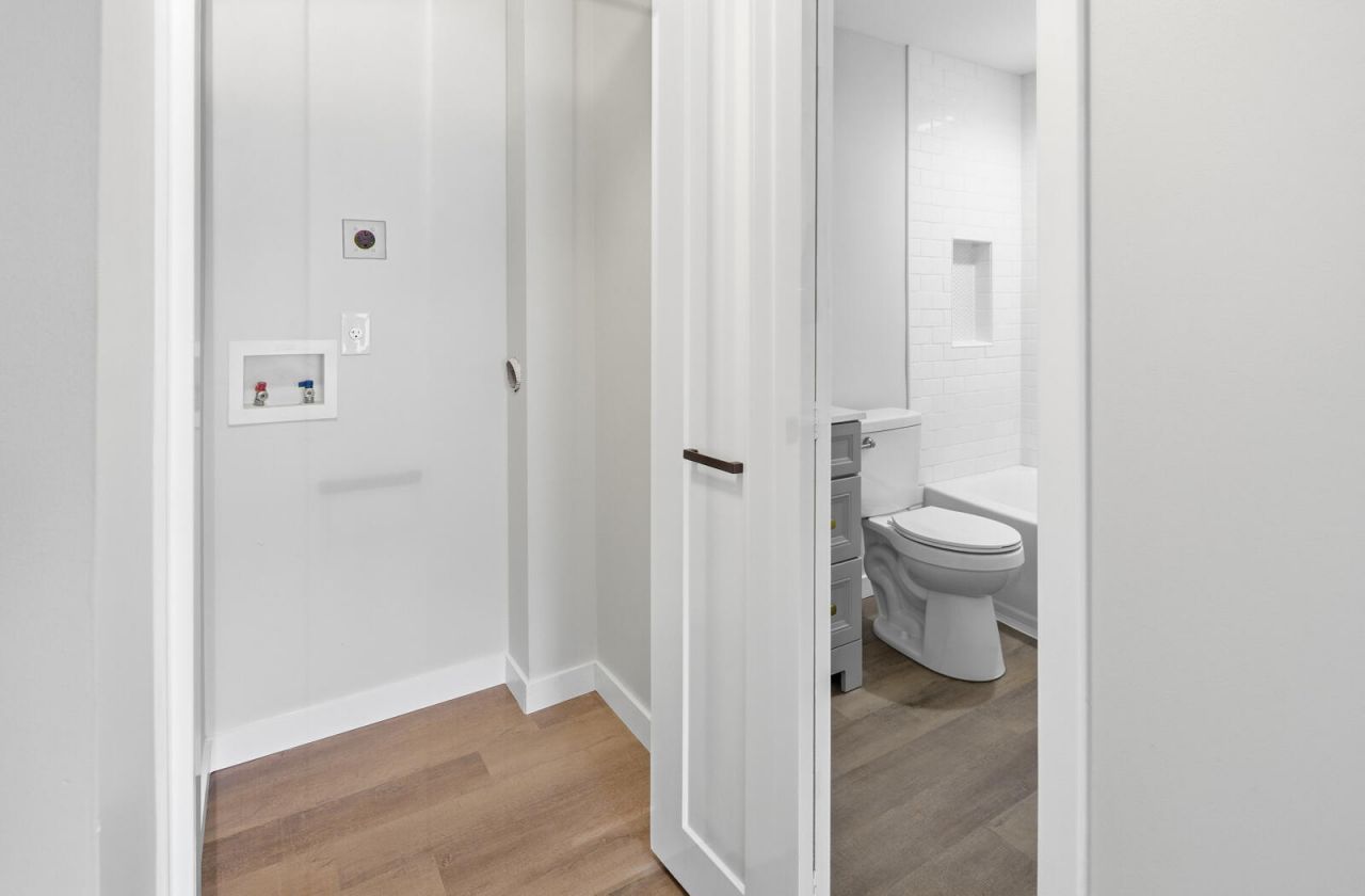 1543 Evergreen Street Photo 29