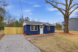 1543 Evergreen Street photo 4