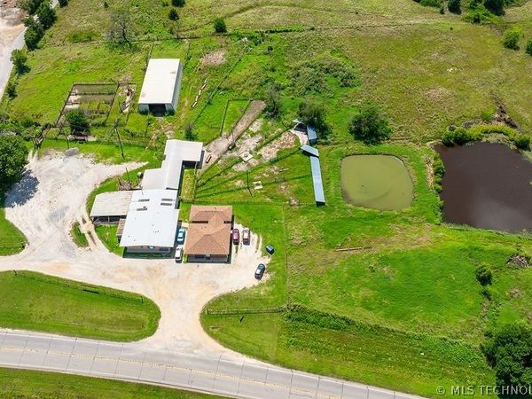 1853 S Broadway Street , Coalgate, OK 74538