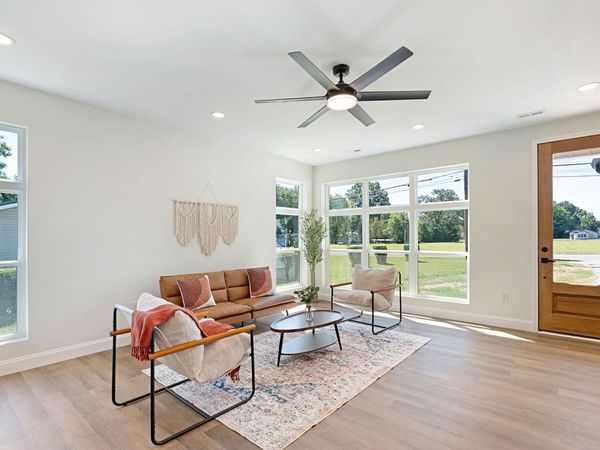 309 Linden W, Hohenwald, TN 38462