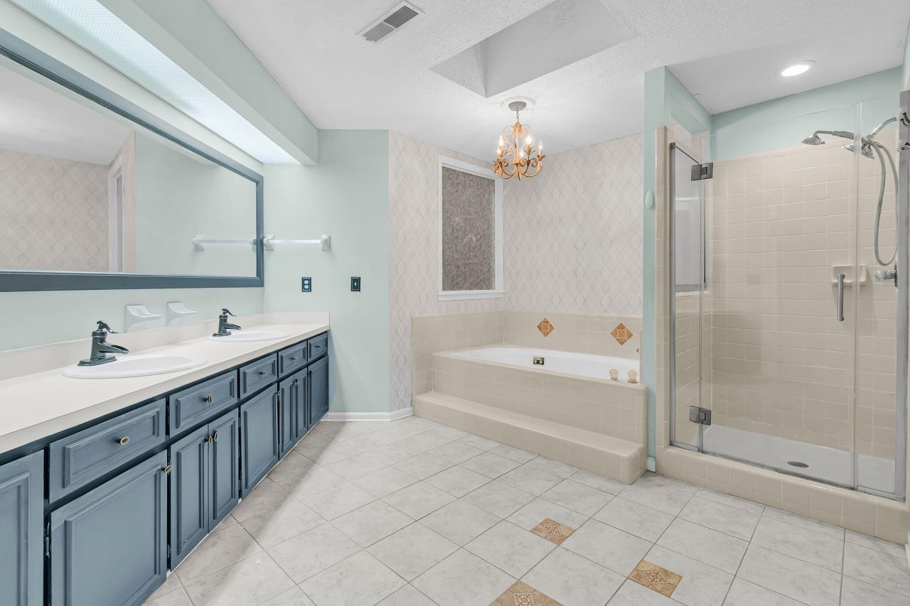 104 Dresden Drive Photo 18