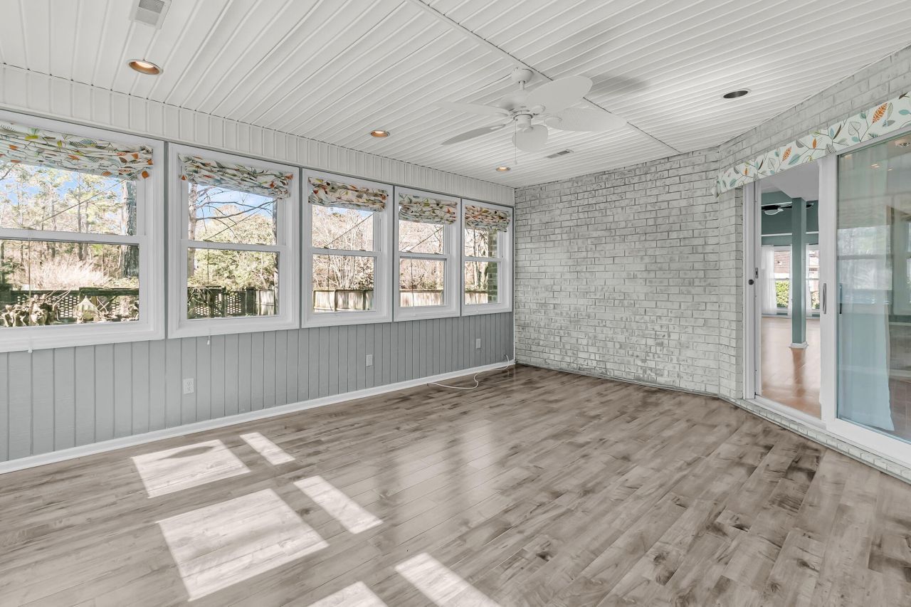 104 Dresden Drive Photo 23