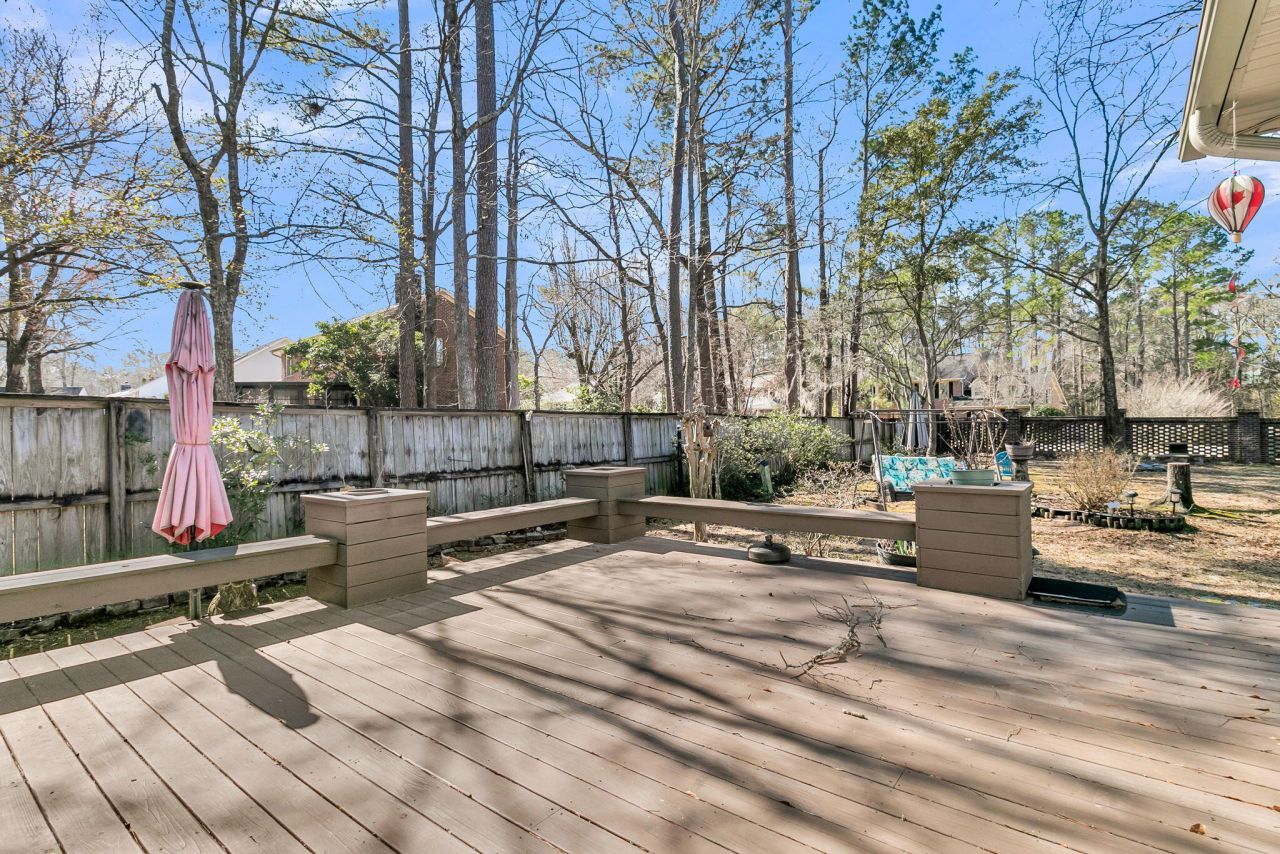 104 Dresden Drive Photo 26