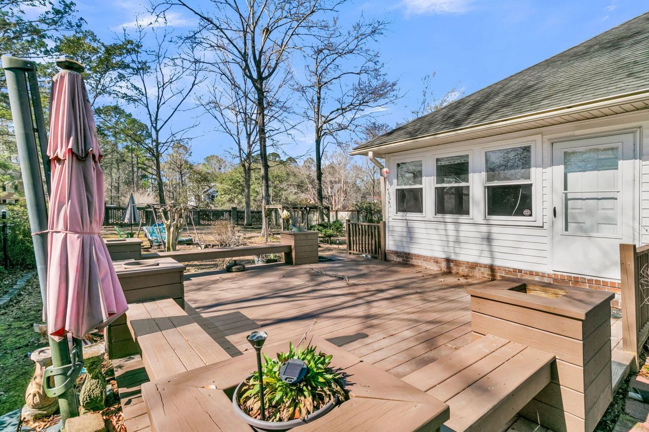 104 Dresden Drive Photo 27