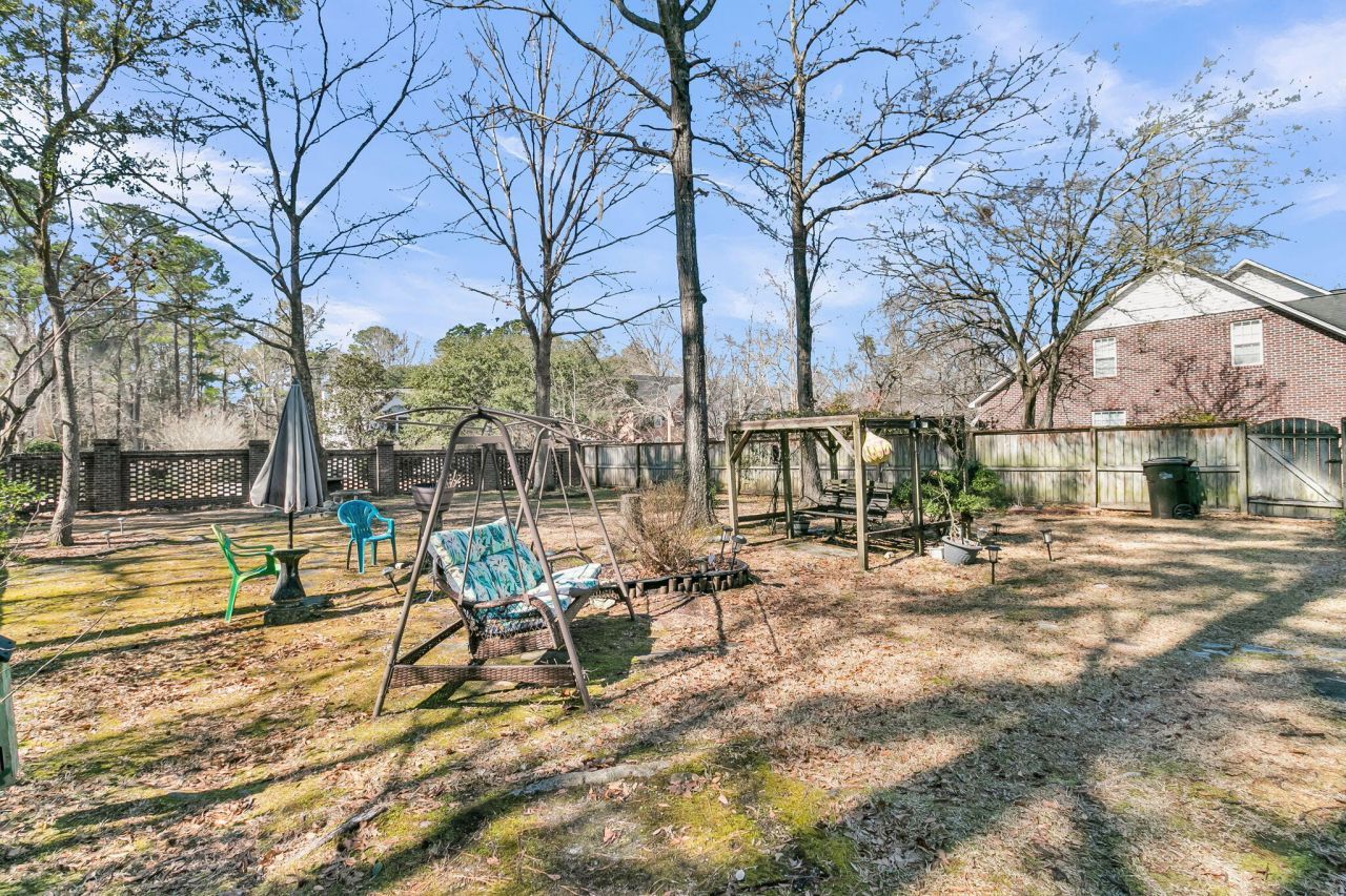 104 Dresden Drive Photo 29