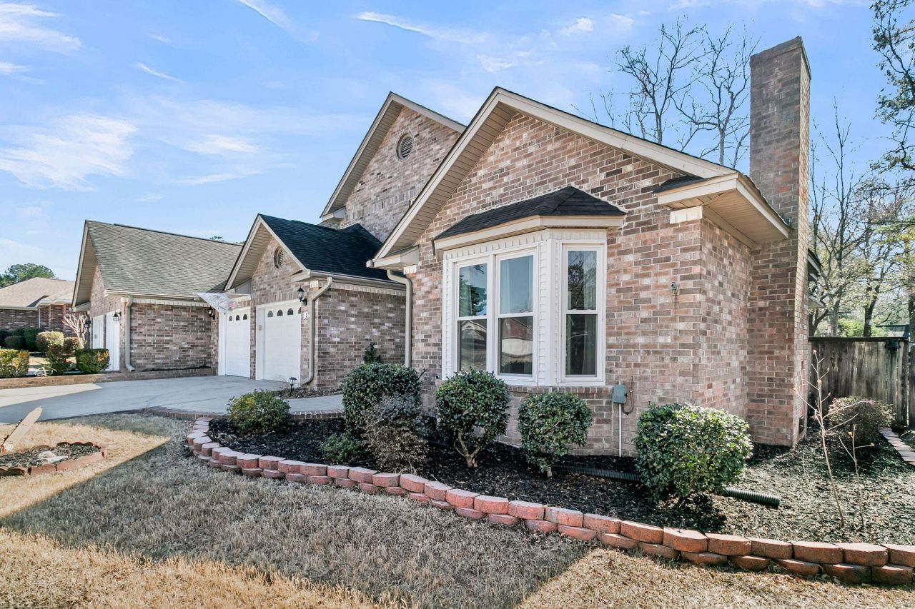 104 Dresden Drive Photo 36