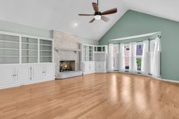 104 Dresden Drive photo 4