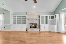 104 Dresden Drive photo 4