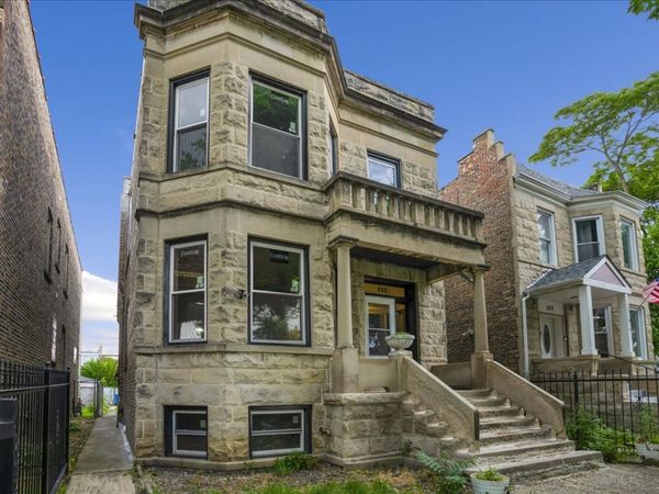 220 N Lamon Avenue , Unit Garden, Chicago, IL 60644