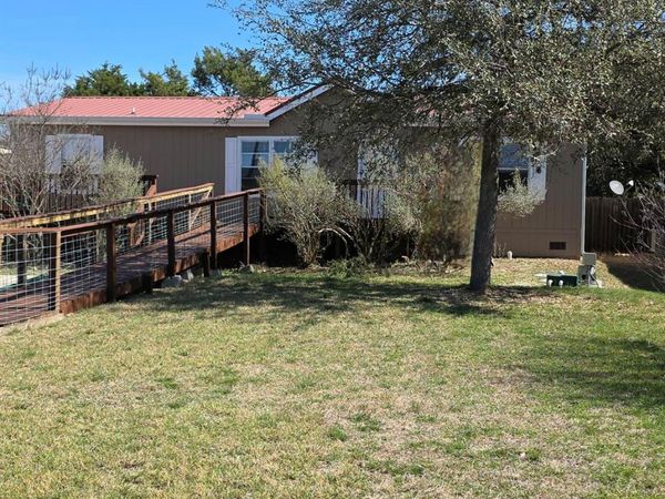 1051 Tamarack DR, Canyon Lake, TX 78133